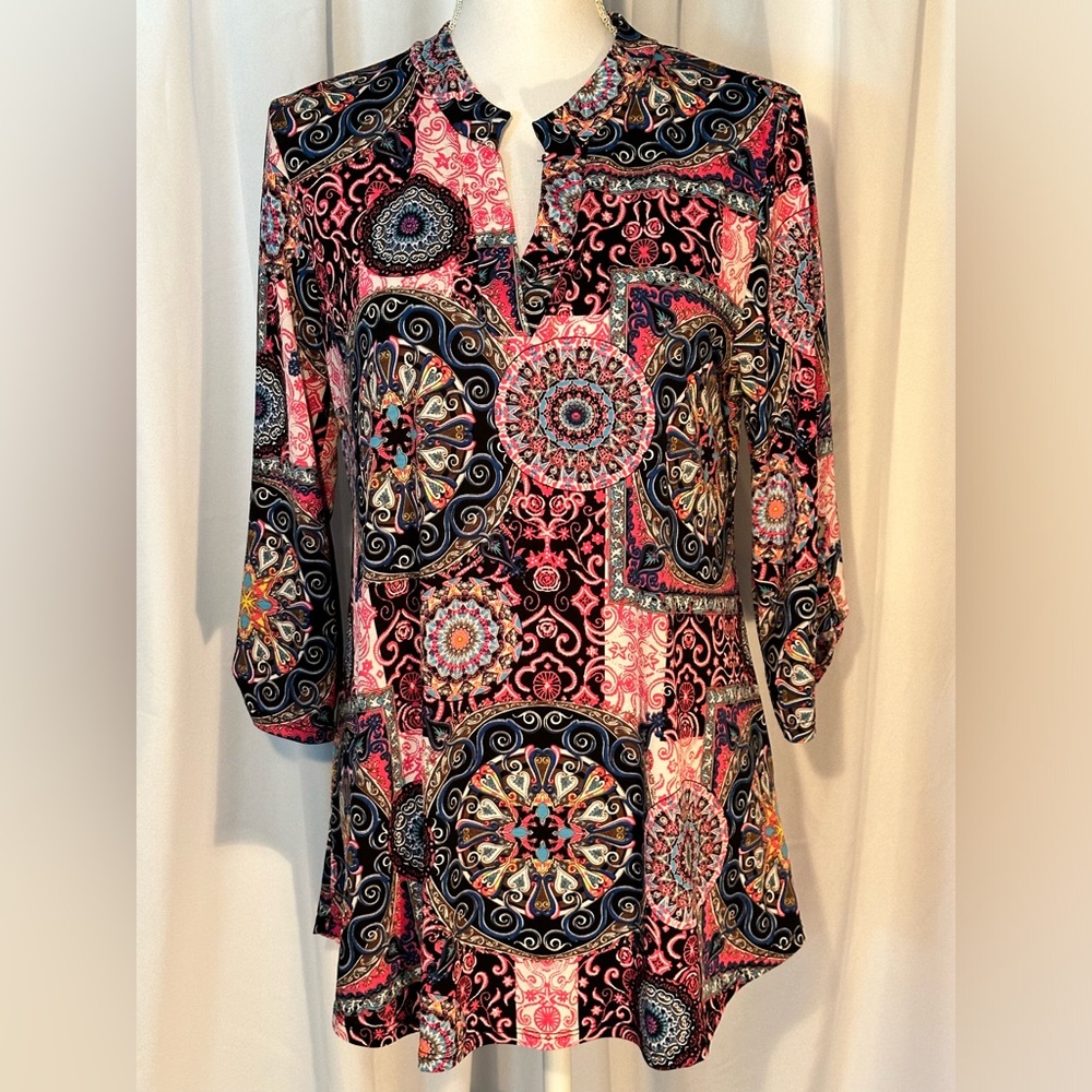 Jules & James Tunic Top. Size medium.